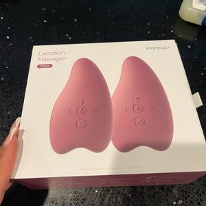 Mom cozy breast message for breast feeding